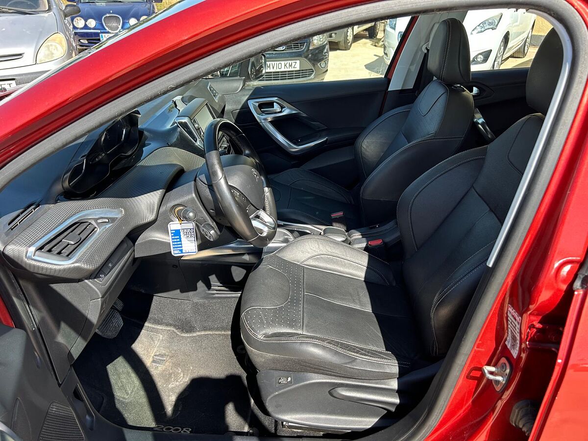 PEUGEOT 2008 ALLURE 1.2 E-THP AUTO SPANISH LHD IN SPAIN 95000 MILES SUPERB 2015